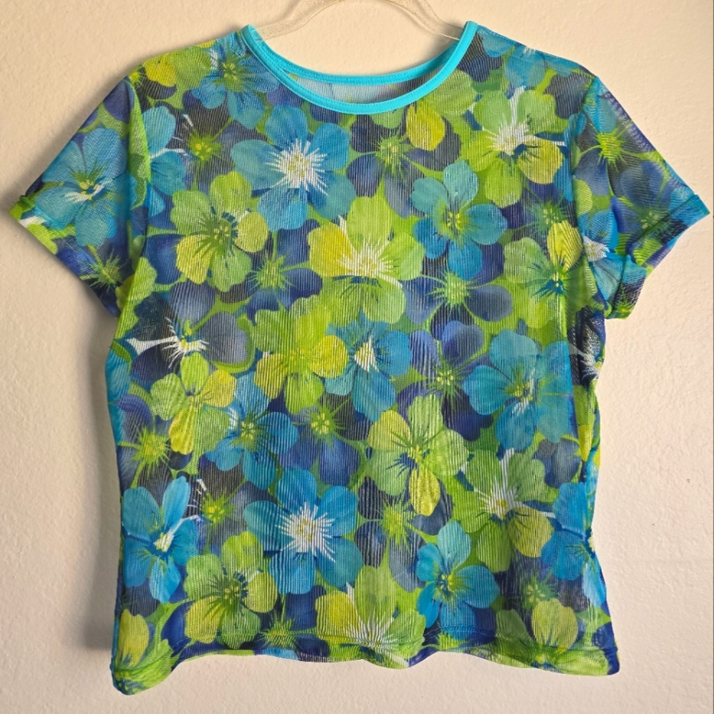 Semisheer Beach Top / Coverup - Picture 2 of 10